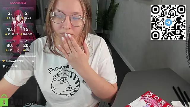 دردشة Nuura_Moore الجنسية المباشرة