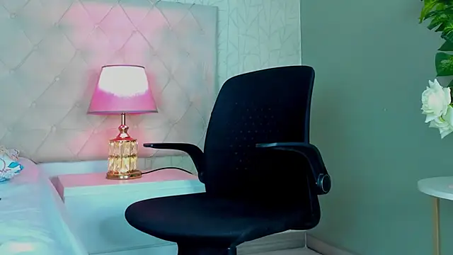 دردشة TinyRosee الجنسية المباشرة