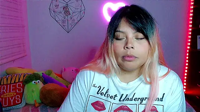 EllieMoonX: онлайн-секс-чат