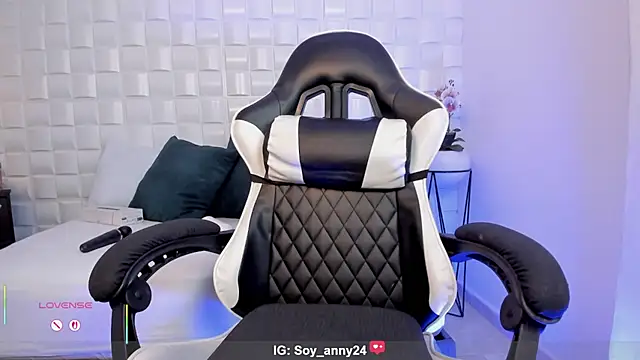 anny_rouse24 élő XXX-chatje