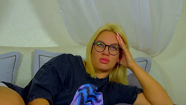 MariaNeumann's Live XXX Chat