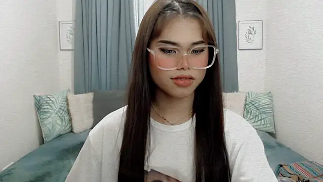 PrettyBlythes_TS' Webcam Show