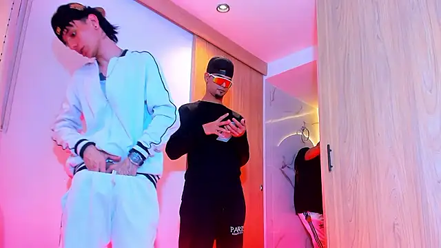 TheBatMansion's Live XXX Chat