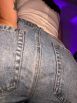 Zarahs_Blare1 Adlı Modelin Canlı XXX Sohbeti