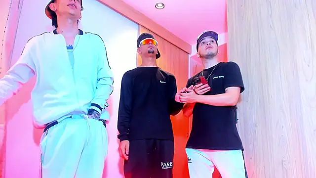 TheBatMansion webcam show