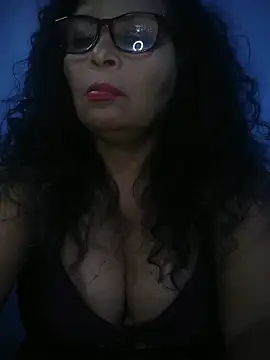 Amarantha25's Live XXX Chat