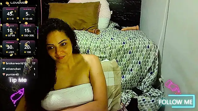 _naughty_milf live XXX chat