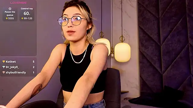 Czat XXX na żywo – AlysiaSun_