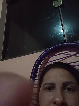 ReinA0933: онлайн-секс-чат