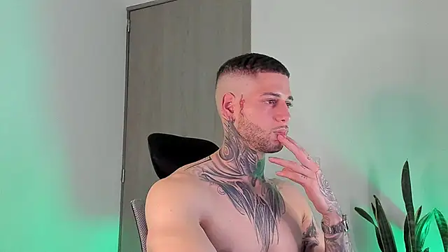 XXX chat uživo modela _jamesleandros1