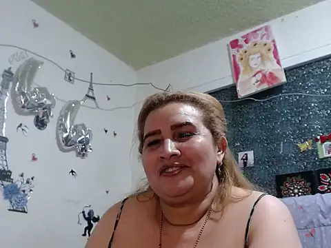 Онлайн чат XXX Perla1981--