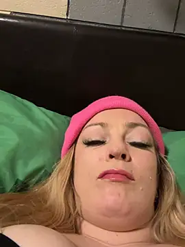 iAmJeNeSy Show in webcam