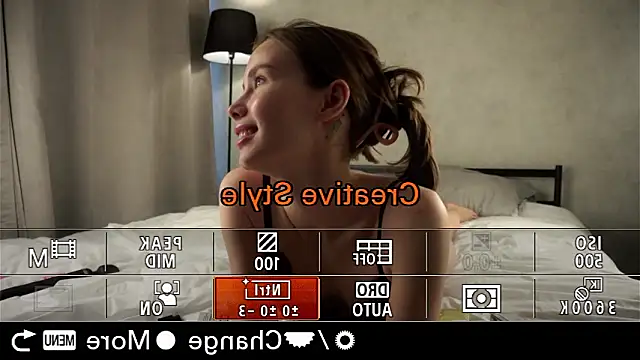 Chat XXX en directo de MonetLeitman