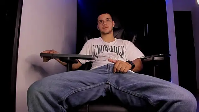 Liam_Mateo Adlı Modelin Web Kamerası Şovu