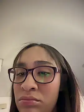 Онлайн чат XXX Isabella-Teen