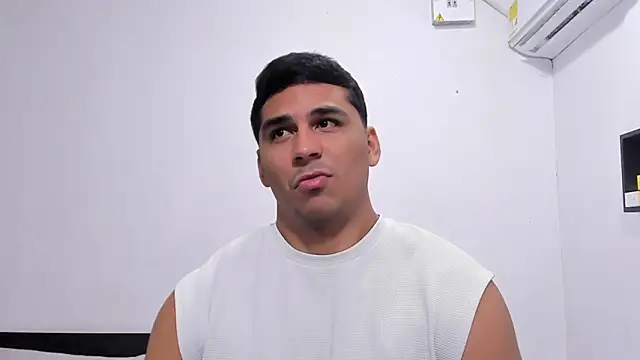 noah_belami Live XXX Chat