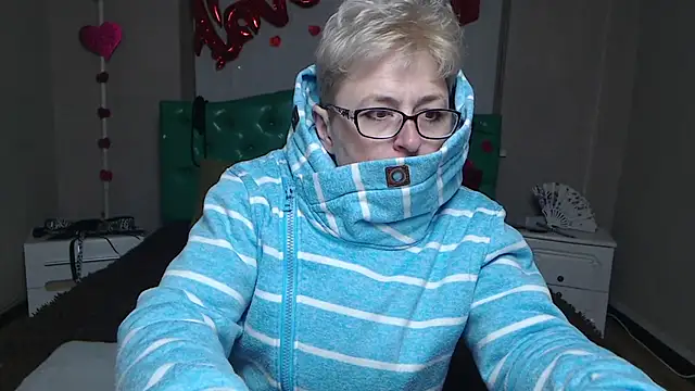 Pokazy przed kamerką – EmiliaGree