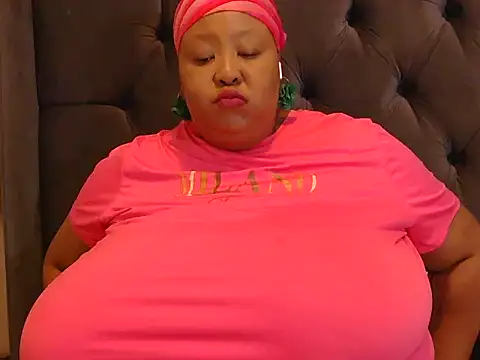 nancy111 élő XXX-chatje