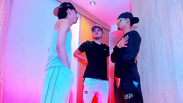 TheBatMansion live XXX chat