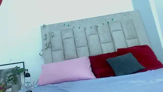 bella_fox723 – webcam-show