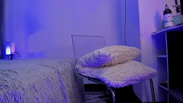 Emilyblackers live XXX chat