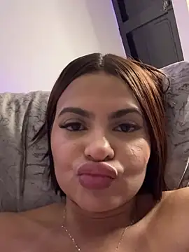 Show de Irina_Velvett na webcam