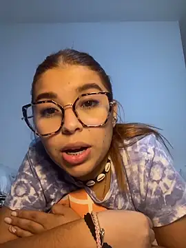 baddieasiantvのライブXXXチャット