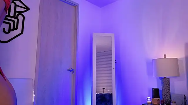 Chat XXX en directo de mandi4pole_