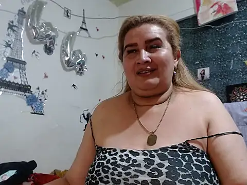 Perla1981--: онлайн-секс-чат