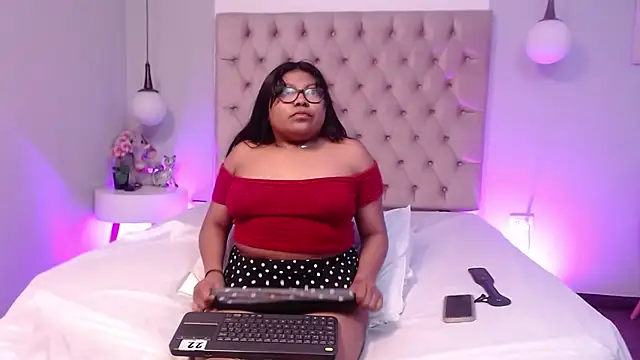 Chat XXX ao vivo de Kiri_Black_