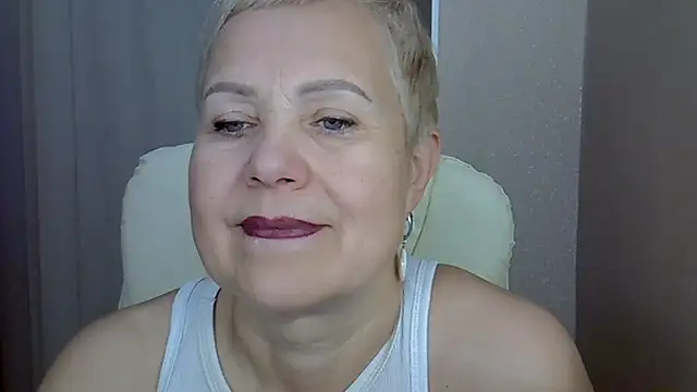 Madam-Madam Adlı Modelin Web Kamerası Şovu