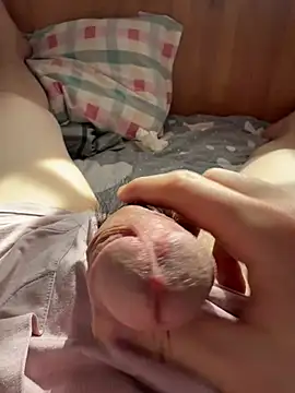 yangyang-2003's Webcam Show