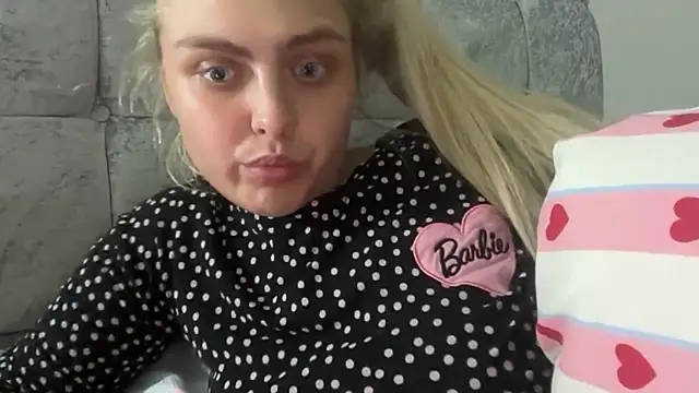 kirstiex Show Webcam