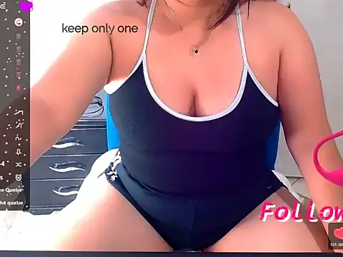 mira_cherry02のライブXXXチャット