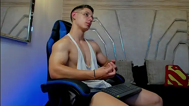 MAXTHOMSON Show Webcam