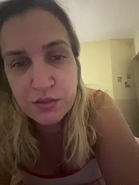 Bia_sexynovaes' Webcam Show