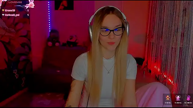 LilKittyX: онлайн-секс-чат