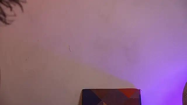 Chat +18 de anyiled_hot ao vivo