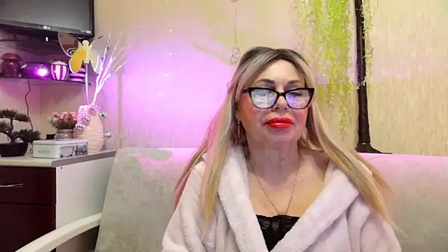 Czat XXX na żywo – SusieNoreen