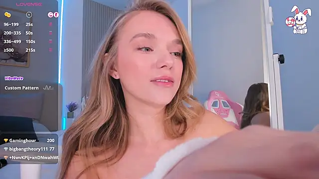 VirginChloe élő XXX-chatje