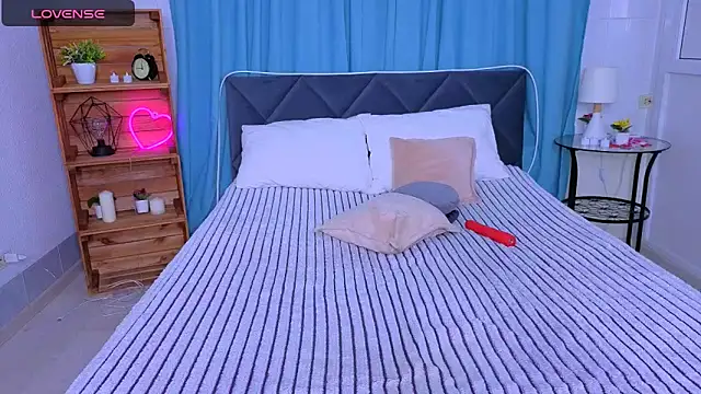 Chatroom XXX en direct de LucieHells