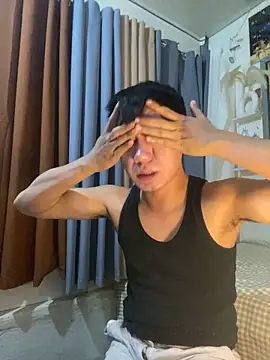 xshyboyx 现场XXX聊天