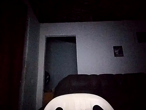 tarra122's Live XXX Chat