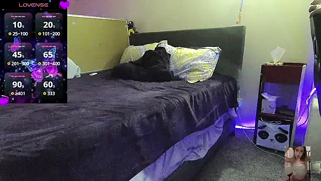 Blondiewithanass 现场XXX聊天