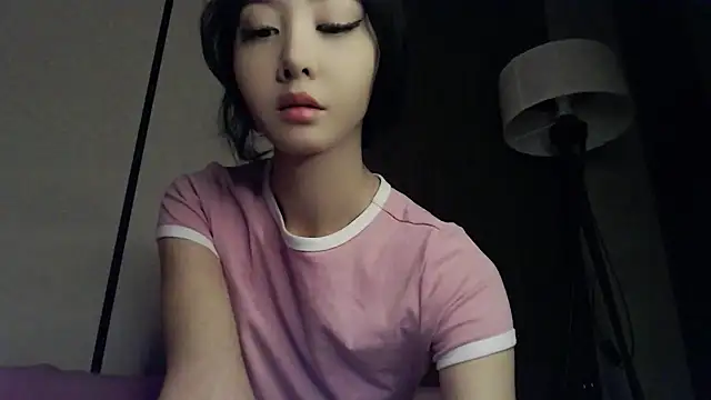 Fudzik0 élő XXX-chatje