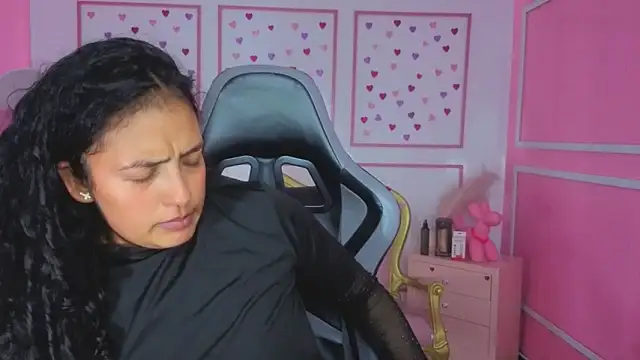 tamara_brown_t élő XXX-chatje