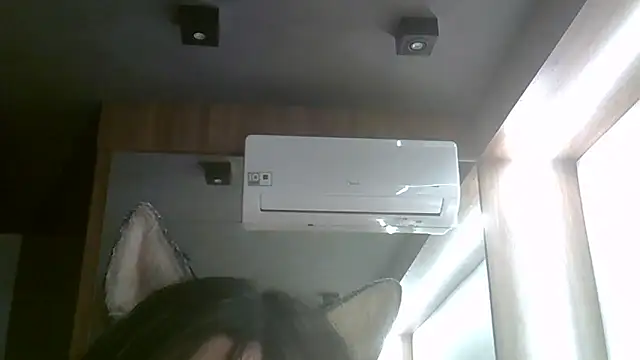 SkinnyKitten Adlı Modelin Canlı XXX Sohbeti