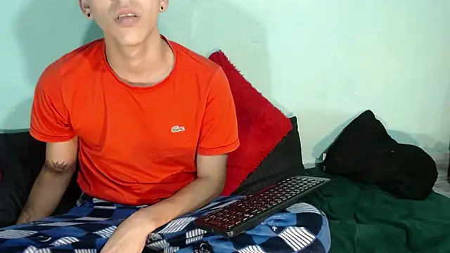 Chat +18 de Ariatnaanddilan ao vivo