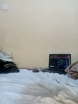 076503 Adlı Modelin Web Kamerası Şovu