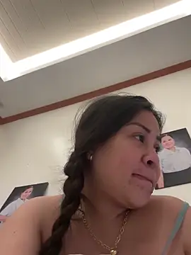 XXX chat uživo modela Tightwetholesxx